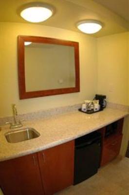 фото отеля Hampton Inn & Suites Airport Grand Rapids