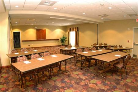 фото отеля Hampton Inn & Suites Airport Grand Rapids