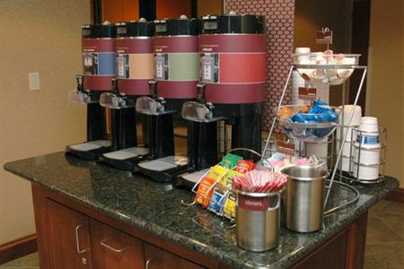 фото отеля Hampton Inn & Suites Airport Grand Rapids