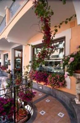 фото отеля Hotel Santa Lucia Minori