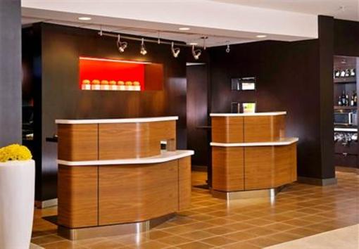 фото отеля Courtyard Hotel North Raleigh