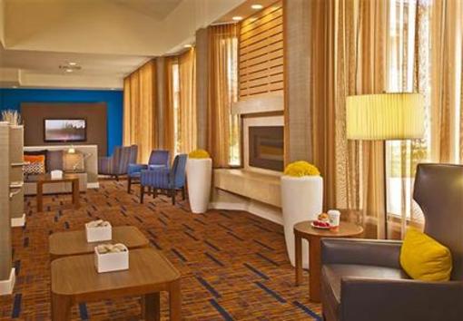 фото отеля Courtyard Hotel North Raleigh