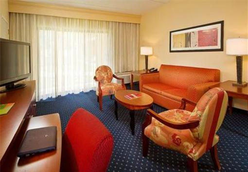 фото отеля Courtyard Hotel North Raleigh