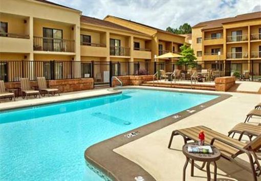 фото отеля Courtyard Hotel North Raleigh