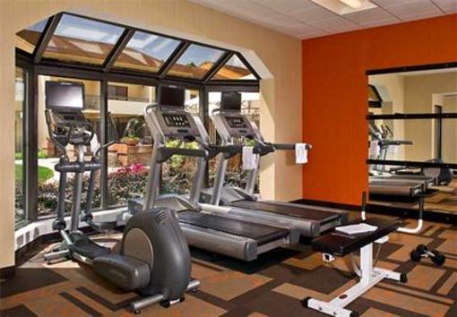 фото отеля Courtyard Hotel North Raleigh