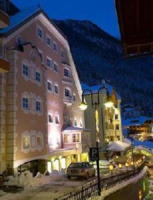 фото отеля Hotel Goldener Adler Ischgl