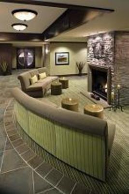 фото отеля Executive Suites Garibaldi Springs Resort