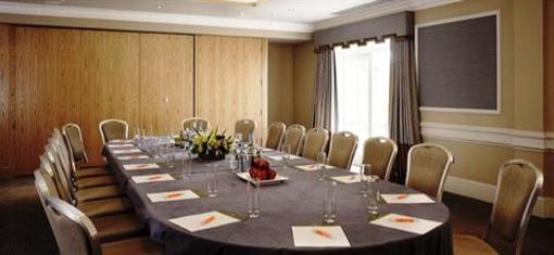 фото отеля Alexander House Hotel East Grinstead
