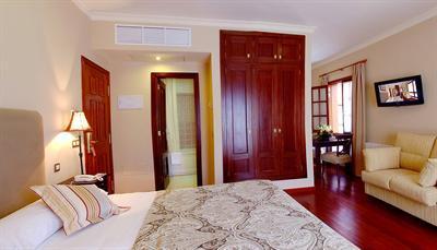 фото отеля Nivaria Aparthotel Tenerife