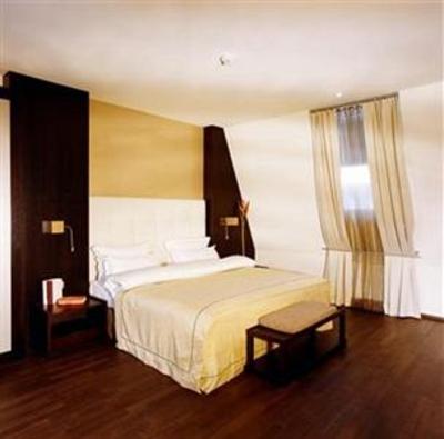 фото отеля MyPlace Riverside