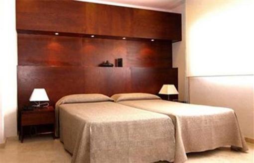 фото отеля Almudaina Hotel