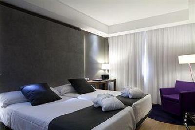 фото отеля Hotel Zenit Conde de Orgaz