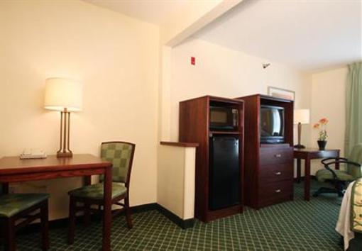 фото отеля Fairfield Inn Uniontown