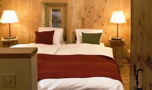 фото отеля Hotel Guardaval Scuol