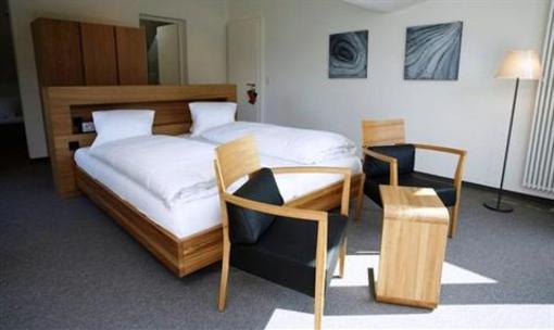 фото отеля Hotel Guardaval Scuol