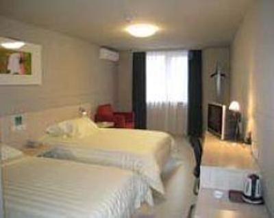 фото отеля Jin Jiang Inns Wuhan Huangpu Street