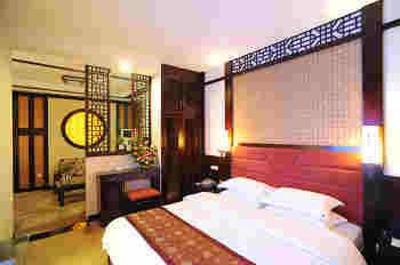 фото отеля Huating Holiday Inn