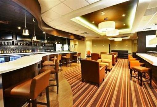 фото отеля Four Points by Sheraton Toronto Mississauga