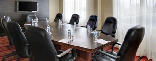 фото отеля Four Points by Sheraton Toronto Mississauga