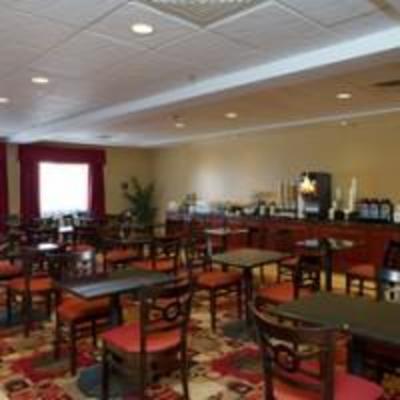 фото отеля BEST WESTERN Motorsports Inn & Suites