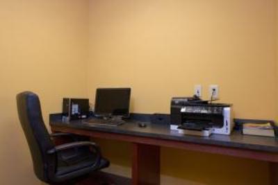 фото отеля BEST WESTERN Motorsports Inn & Suites