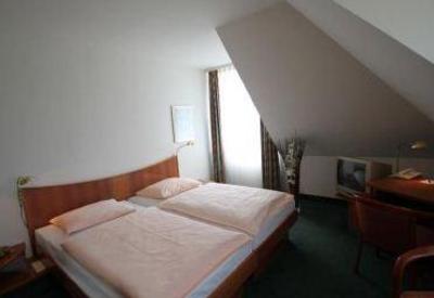 фото отеля Hotel Dresdner Heide