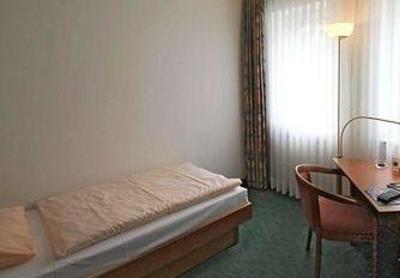 фото отеля Hotel Dresdner Heide