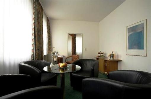 фото отеля Hotel Dresdner Heide