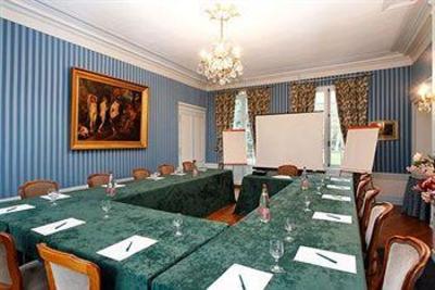 фото отеля Chateau du Landel Hotel Bezancourt
