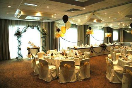 фото отеля Novotel Wolverhampton