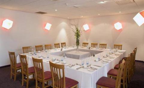 фото отеля Novotel Wolverhampton