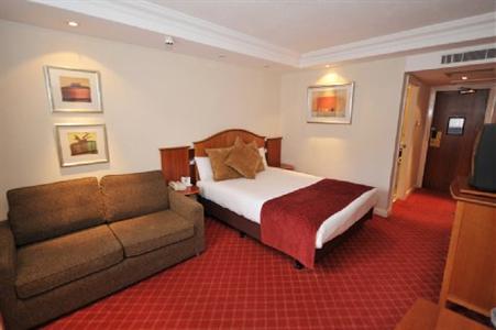 фото отеля Holiday Inn Manchester Airport Wilmslow