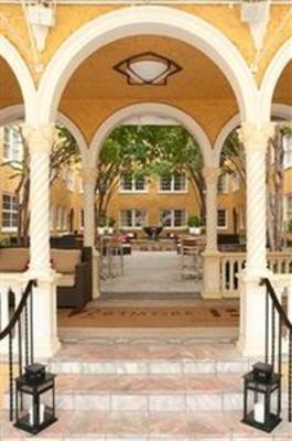 фото отеля Artmore Hotel