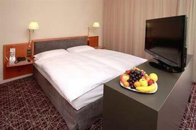 фото отеля Moevenpick Hotel Prague