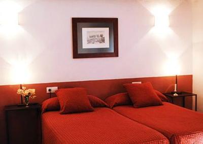 фото отеля YH Giralda Hotel