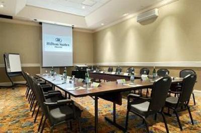 фото отеля Hilton Suites Phoenix