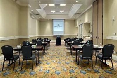 фото отеля Hilton Suites Phoenix