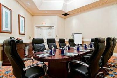 фото отеля Hilton Suites Phoenix
