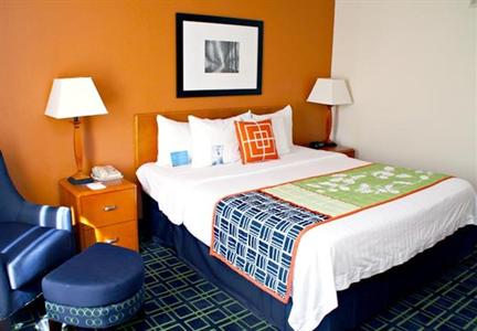 фото отеля Fairfield Inn & Suites Orlando Universal Studios