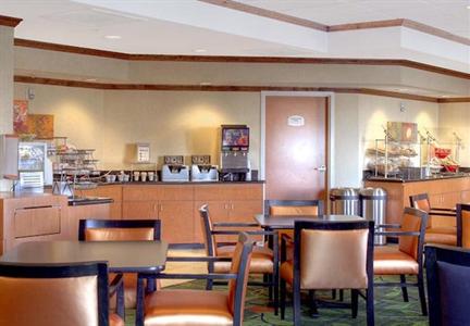 фото отеля Fairfield Inn & Suites Orlando Universal Studios
