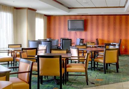 фото отеля Fairfield Inn & Suites Orlando Universal Studios