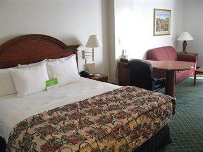 фото отеля La Quinta Inn & Suites Dallas Arlington 6 Flags Dr