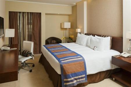 фото отеля Crowne Plaza Bahrain