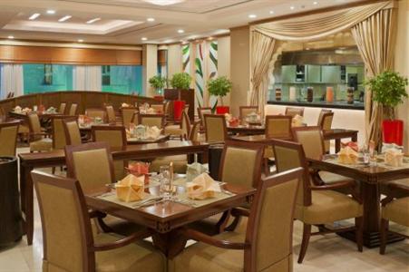 фото отеля Crowne Plaza Bahrain