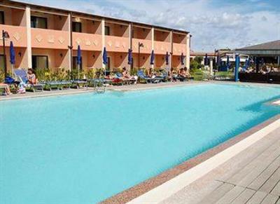 фото отеля Hotel Club Baja Bianca San Teodoro