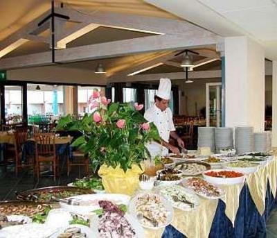 фото отеля Hotel Club Baja Bianca San Teodoro