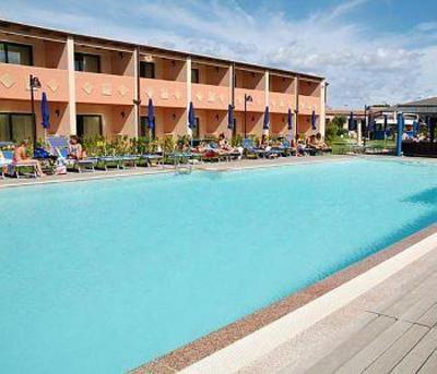 фото отеля Hotel Club Baja Bianca San Teodoro