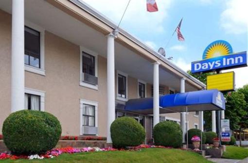 фото отеля Days Inn Vancouver Metro