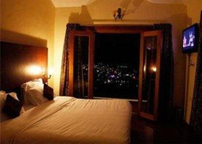 фото отеля Berry Hills Resort