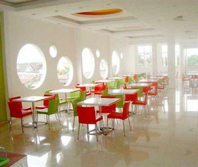 фото отеля Dewarna Hotels Sutoyo